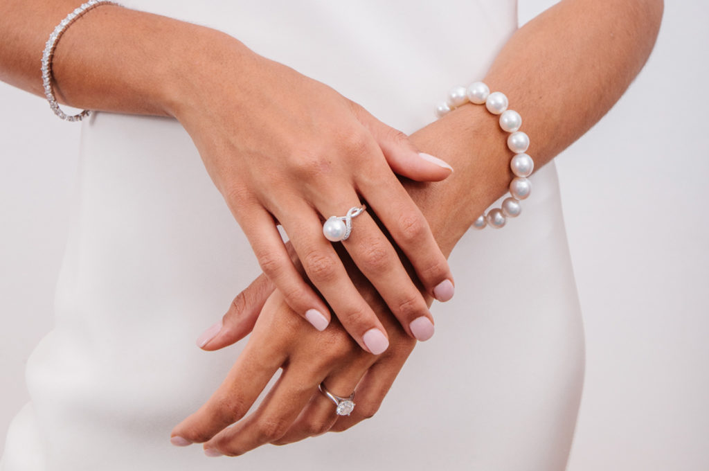 Allure-South-Sea-Pearls_Wedding-day-jewellery3