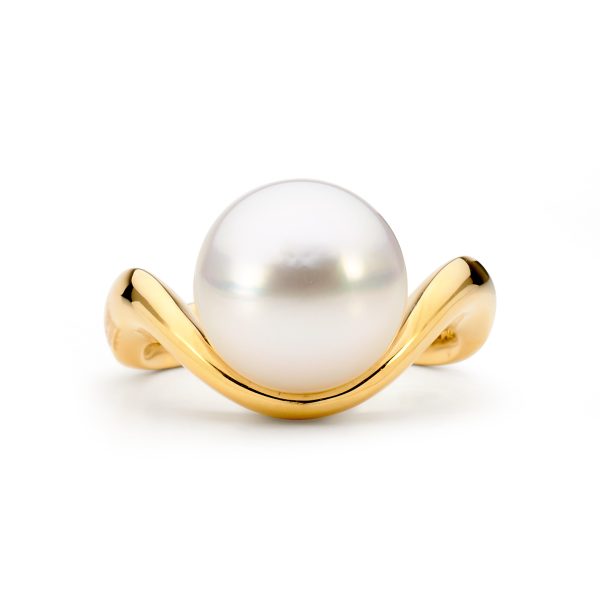 Gold wrap pearl ring