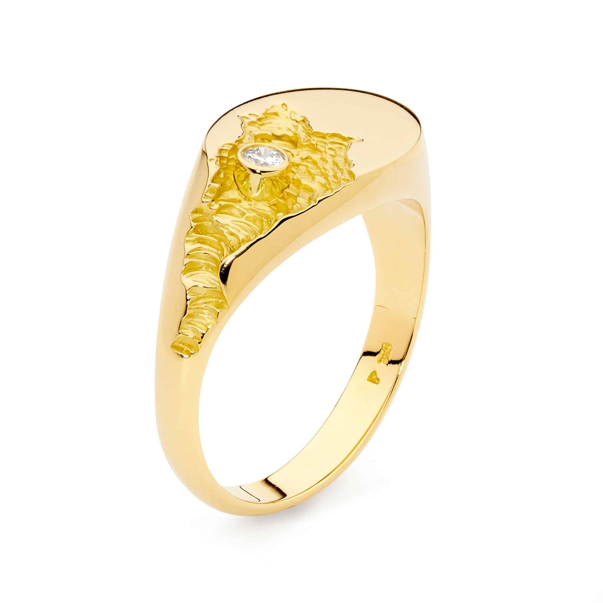 Men’s Gold Escarpment Ring